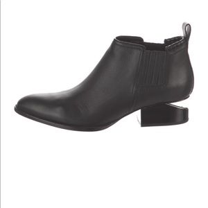 Alexander wang black leather kori Chelsea boots size 38.5